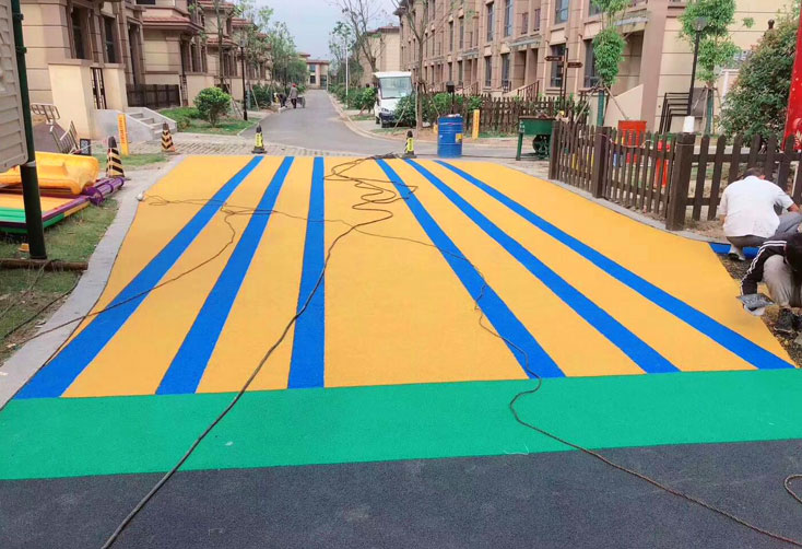 學(xué)校運動場案例